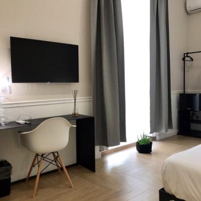 Scrivania e Smart TV